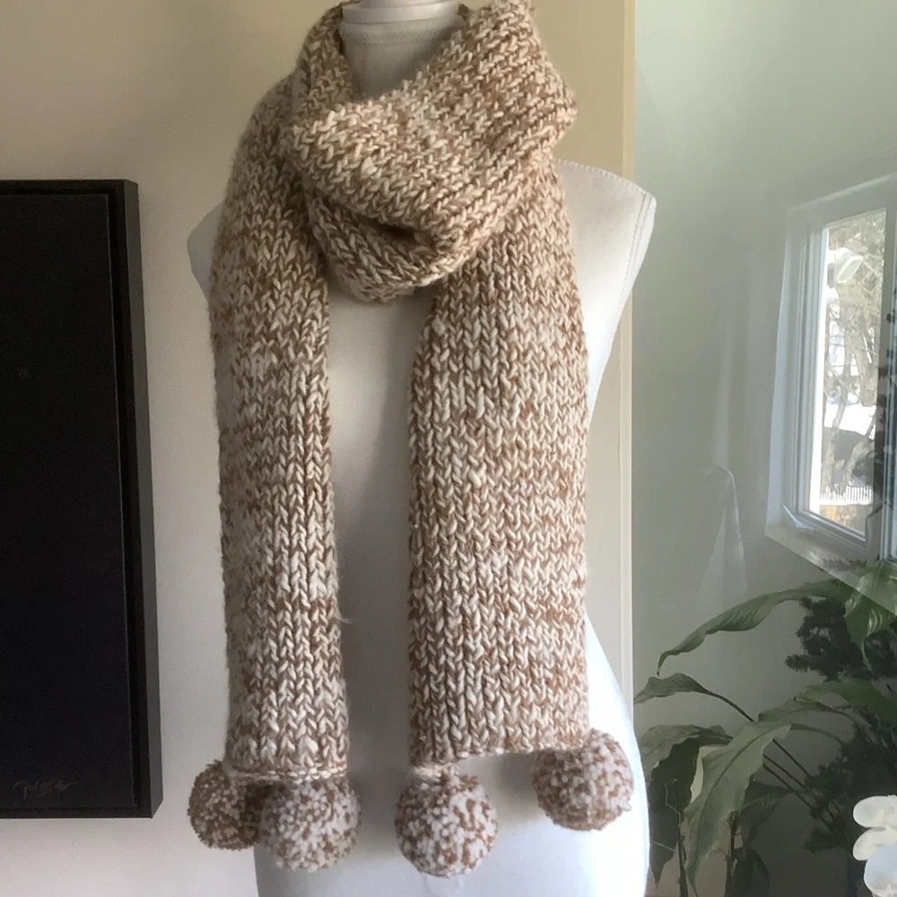 New Awamaki Peruvian Handmade Alpaca Wool Knit Scarf with Pom- Poms